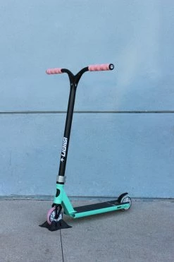 Scooter Farm Custom Build #2 Lucky And Envy